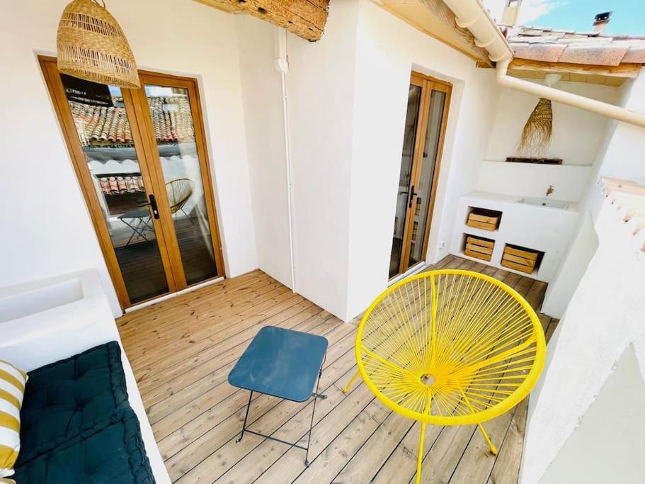 Maison Charmante Avec Terrasse, 2 Chambres Марсейан Экстерьер фото